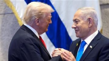 نتنياهو يصل إلى البيت الأبيض للقاء ترامب نتنياهو يصل إلى البيت الأبيض للقاء ترامب