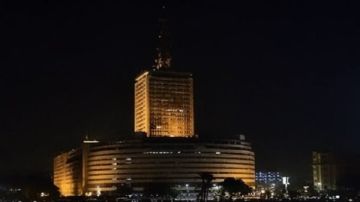 هنا القاهرة من الشاشة.. قصة حلم أضاء بيوت المصريين وصنع ذاكرة أمة هنا القاهرة من الشاشة.. قصة حلم أضاء بيوت المصريين وصنع ذاكرة أمة