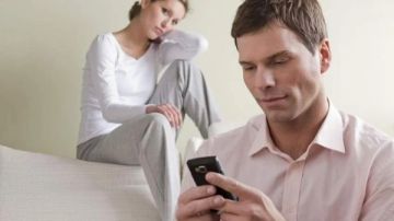 خبيرة علاقات أسرية: لا تجعل السوشيال ميديا تقودك إلى شريك حياة مزيف.. خبيرة علاقات أسرية: لا تجعل السوشيال ميديا تقودك إلى شريك حياة مزيف..