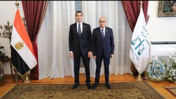 رئيس مجلس الدولة يستقبل وزير الشباب والرياضة لتقديم التهنئة رئيس مجلس الدولة يستقبل وزير الشباب والرياضة لتقديم التهنئة