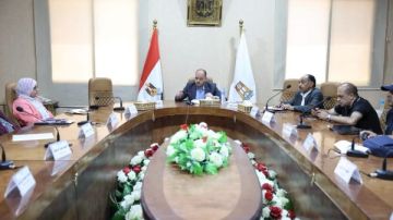 موجز أخبار الوادي الجديد.. الموقف التشغيلي لمشروعات حياة كريمة بالفرافرة.. ومد ساعات العمل بمركز خدمة عملاء الغاز الطبيعي موجز أخبار الوادي الجديد.. الموقف التشغيلي لمشروعات حياة كريمة بالفرافرة.. ومد ساعات العمل بمركز خدمة عملاء الغاز الطبيعي
