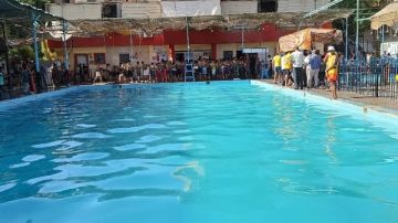 تحذير.. مياه حمامات السباحة تعرض الأطفال للإصابة بالعدوى تحذير.. مياه حمامات السباحة تعرض الأطفال للإصابة بالعدوى