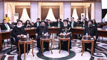 قداسة البابا تواضروس يلتقي مجلس الشباب السكندري قداسة البابا تواضروس يلتقي مجلس الشباب السكندري