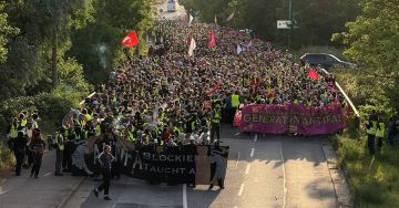 آلاف المتظاهرين يحتجون على مؤتمر حزب البديل من أجل ألمانيا وسط تصاعد نفوذ اليمين المتطرف