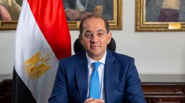 المالية تصدر ميدالية تذكارية فضية لمنتخب مصر فى كأس العالم