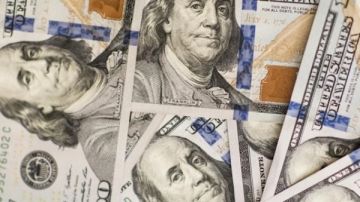 سعر الدولار اليوم .. تراجع جديد في البنوك بختام التعاملات سعر الدولار اليوم .. تراجع جديد في البنوك بختام التعاملات