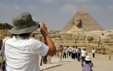 وزير السياحة يعلن دخول مصر قائمة الكبار عالميا وزير السياحة يعلن دخول مصر قائمة الكبار عالميا