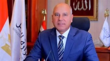 وزير النقل : تكريم شباب إطفاء ميناء دمياط من الدولة قريبا وزير النقل : تكريم شباب إطفاء ميناء دمياط من الدولة قريبا