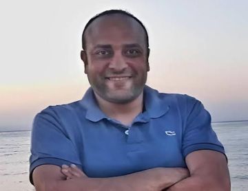النجوم يتوافدون في عزاء المنتج الفني ياسر صبحي صور النجوم يتوافدون في عزاء المنتج الفني ياسر صبحي صور