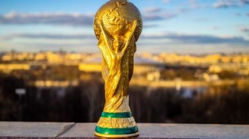 مفاجأة مدوية الكشف عن اعتزام إنفانتينو بيع كأس العالم أسهما للمستثمرين