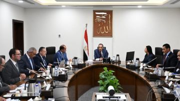 رئيس الوزراء يستعرض عددا من المقترحات للبرنامج الوطني لاكتشاف ورعاية الموهوبين
