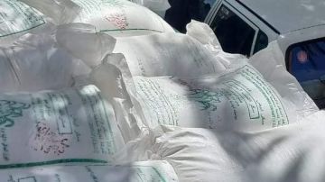 ضبط أمين مخزن تصرف فى 5 طن سكر تموينى بقنا