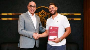 الزمالك يتعاقد مع لاعب سموحة لتدعيم اليد الزمالك يتعاقد مع لاعب سموحة لتدعيم اليد