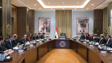 من العلمين..مدبولي يتراس اجتماع الحكومة الأسبوعي من العلمين..مدبولي يتراس اجتماع الحكومة الأسبوعي
