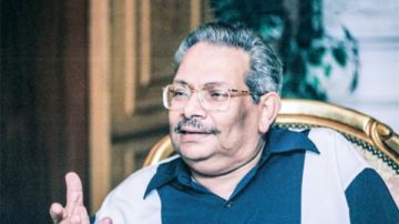 فى ذكراه.. رحلة أسامة أنور عكاشة من طنطا إلى عالم الفن فى ذكراه.. رحلة أسامة أنور عكاشة من طنطا إلى عالم الفن