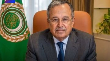أمين الجامعة العربية يؤكد دعمه للسعودية في مواجهة تهديدات ميليشيا الحوثي أمين الجامعة العربية يؤكد دعمه للسعودية في مواجهة تهديدات ميليشيا الحوثي