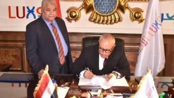 محافظ الأقصر يعتمد تنسيق القبول بمدارس الثانوي العام والمدارس الفنية للعام الدراسي 2026 _2027 بحد أدنى 240 درجة للتعليم الثانوى العام محافظ الأقصر يعتمد تنسيق القبول بمدارس الثانوي العام والمدارس الفنية للعام الدراسي 2026 _2027 بحد أدنى 240 درجة للتعليم الثانوى العام