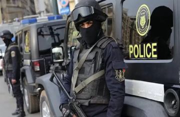 مضطرب نفسيا يشعل النيران في سيارتين بالعجوزة مضطرب نفسيا يشعل النيران في سيارتين بالعجوزة