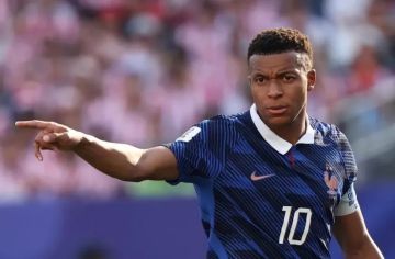 تقارير: مبابي جاهز لنصف نهائي كأس العالم تقارير: مبابي جاهز لنصف نهائي كأس العالم