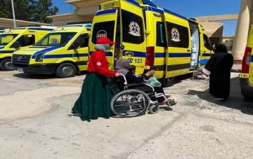 معبر رفح البري يستقبل دفعة جديدة من العائدين الفلسطينيين معبر رفح البري يستقبل دفعة جديدة من العائدين الفلسطينيين