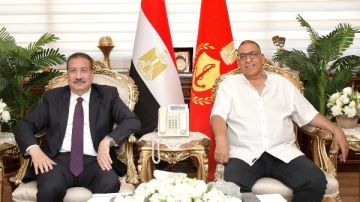 محافظ بورسعيد يبحث دعم مسيرة النادي المصري