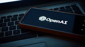 بدون شاشة.. تسريبات تكشف أول جهاز من OpenAI بدون شاشة.. تسريبات تكشف أول جهاز من OpenAI