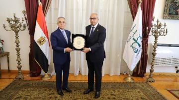 وزير العدل يهنئ رئيس مجلس الدولة بالمنصب الجديد
