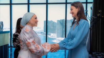 السيدة انتصار السيسي تستقبل قرينة رئيس الجبل الأسود وتتجول معها في معرض ديارنا بالعلمين السيدة انتصار السيسي تستقبل قرينة رئيس الجبل الأسود وتتجول معها في معرض ديارنا بالعلمين