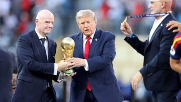 ترامب يشيد بنجاح كأس العالم : النسخة الأكثر أمانا وروعة في التاريخ ترامب يشيد بنجاح كأس العالم : النسخة الأكثر أمانا وروعة في التاريخ