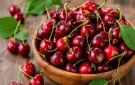ماذا يحدث لجسمك عند تناول الكريز؟