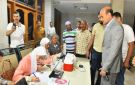 محافظ أسيوط يتابع خدمات الكشف المجاني ضمن مبادرة 100 مليون صحة 