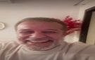 على أنغام والله وعملوها الرجالة .. شريف منير يحتفل بفوز منتخب مصر