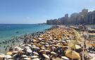 محافظ الإسكندرية: 2 مليون و150 ألف زائر يتوافدون على الشواطئ في أول جمعة بعد انتهاء امتحانات الثانوية العامة