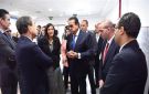 وزير الصحة يتسلم شحنة مساعدات طبية فرنسية جديدة دعما للجرحى الفلسطينيين - eg