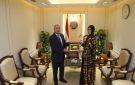 بعد هذا الموقف وزير النقل يكافئ المواطنة ليلى الأنصاري بوظيفة في أبيلا مصر - eg