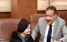 محافظ بورسعيد يستقبل إحدى المتضررات من حريق منزلها ويوجه برفع كفاءة وإصلاح كافة الشقق السكنية جراء حريق عقار بشارع عبادي