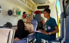 الدفعة الـ61 من الجرحى والمصابين الفلسطينيين تعبر ميناء رفح البري برعاية إنسانية متكاملة من الهلال الأحمر المصري - eg