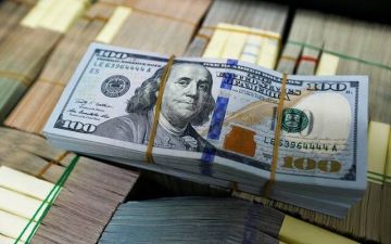 سعر الدولار مقابل الجنيه المصري في 11 بنكا مع نهاية تعاملات الثلاثاء سعر الدولار مقابل الجنيه المصري في 11 بنكا مع نهاية تعاملات الثلاثاء