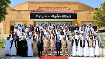 القوات المسلحة تنظم عددا من اللقاءات مع شيوخ وعواقل سيناء ومطروح القوات المسلحة تنظم عددا من اللقاءات مع شيوخ وعواقل سيناء ومطروح