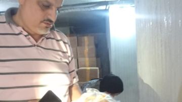 الدقهلية.. ضبط 2 طن عينات ومصنعات دجاج غير صالحة للاستهلاك الآدمي الدقهلية.. ضبط 2 طن عينات ومصنعات دجاج غير صالحة للاستهلاك الآدمي