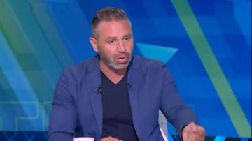 حازم إمام يعلق على إمكانية رحيل بيريزا عن الزمالك حازم إمام يعلق على إمكانية رحيل بيريزا عن الزمالك