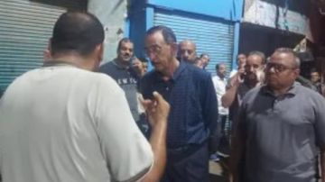 انهيار جزئي لمنزل في سوهاج.. المحافظ يتفقد موقع الحادث ويوجه بتوفير سكن بديل للأسرة المتضررة انهيار جزئي لمنزل في سوهاج.. المحافظ يتفقد موقع الحادث ويوجه بتوفير سكن بديل للأسرة المتضررة