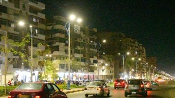 خلال جولة ليلية.. محافظ بورسعيد يتفقد الانتهاء من تركيب 450 كشافا جديدا بحي الشرق صور خلال جولة ليلية.. محافظ بورسعيد يتفقد الانتهاء من تركيب 450 كشافا جديدا بحي الشرق صور