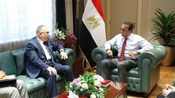 وزير الصحة يبحث توسيع برامج التوعية بمرض السكري وزير الصحة يبحث توسيع برامج التوعية بمرض السكري
