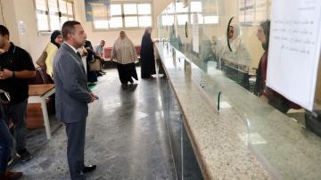 إحالة 17 من العاملين بحي غرب أثناء زيارة مفاجأة لمحافظ المنوفية إحالة 17 من العاملين بحي غرب أثناء زيارة مفاجأة لمحافظ المنوفية