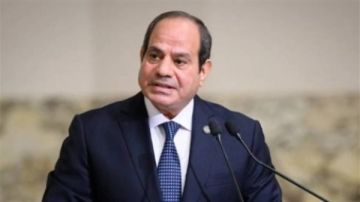 السيسي يهنئ رئيس الجابون بمناسبة الاحتفال بالعيد القومي السيسي يهنئ رئيس الجابون بمناسبة الاحتفال بالعيد القومي