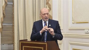حسين أبو العطا يكشف مكاسب ربط كرونوس .. مصر تقترب من ترسيخ مكانتها كمركز إقليمي للغاز حسين أبو العطا يكشف مكاسب ربط كرونوس .. مصر تقترب من ترسيخ مكانتها كمركز إقليمي للغاز