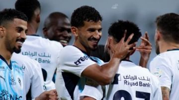 الهلال يواصل تألقه في دوري روشن بثلاثية أمام الفيحاء الهلال يواصل تألقه في دوري روشن بثلاثية أمام الفيحاء