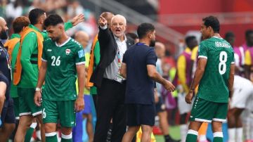 أرنولد يوافق على تجديد عقده مدربا لمنتخب العراق أرنولد يوافق على تجديد عقده مدربا لمنتخب العراق