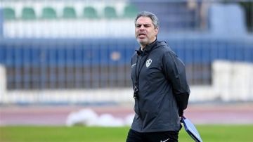 معتمد جمال يرفع الحمل البدني للاعبي الزمالك استعدادا للموسم الجديد معتمد جمال يرفع الحمل البدني للاعبي الزمالك استعدادا للموسم الجديد
